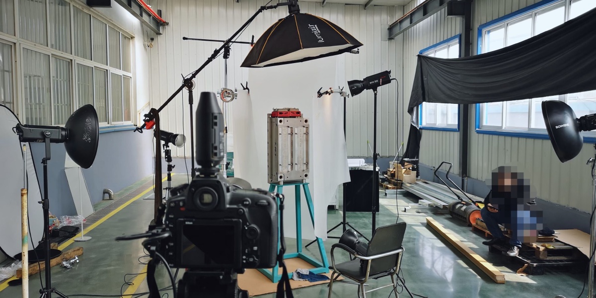 商业产品摄影德国精工塑机模具拍摄超强的质感和细节附上花絮布光图