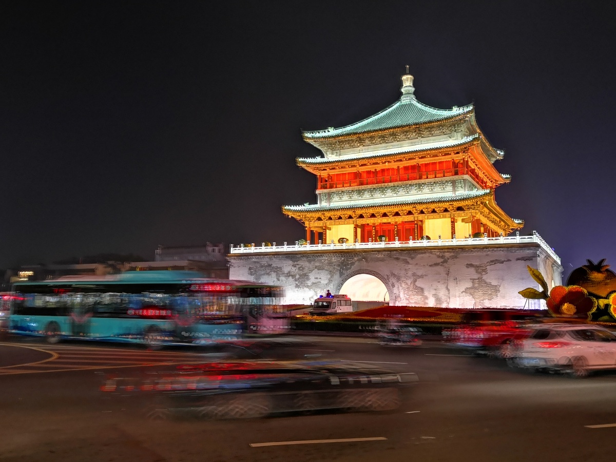 西安钟楼的夜景