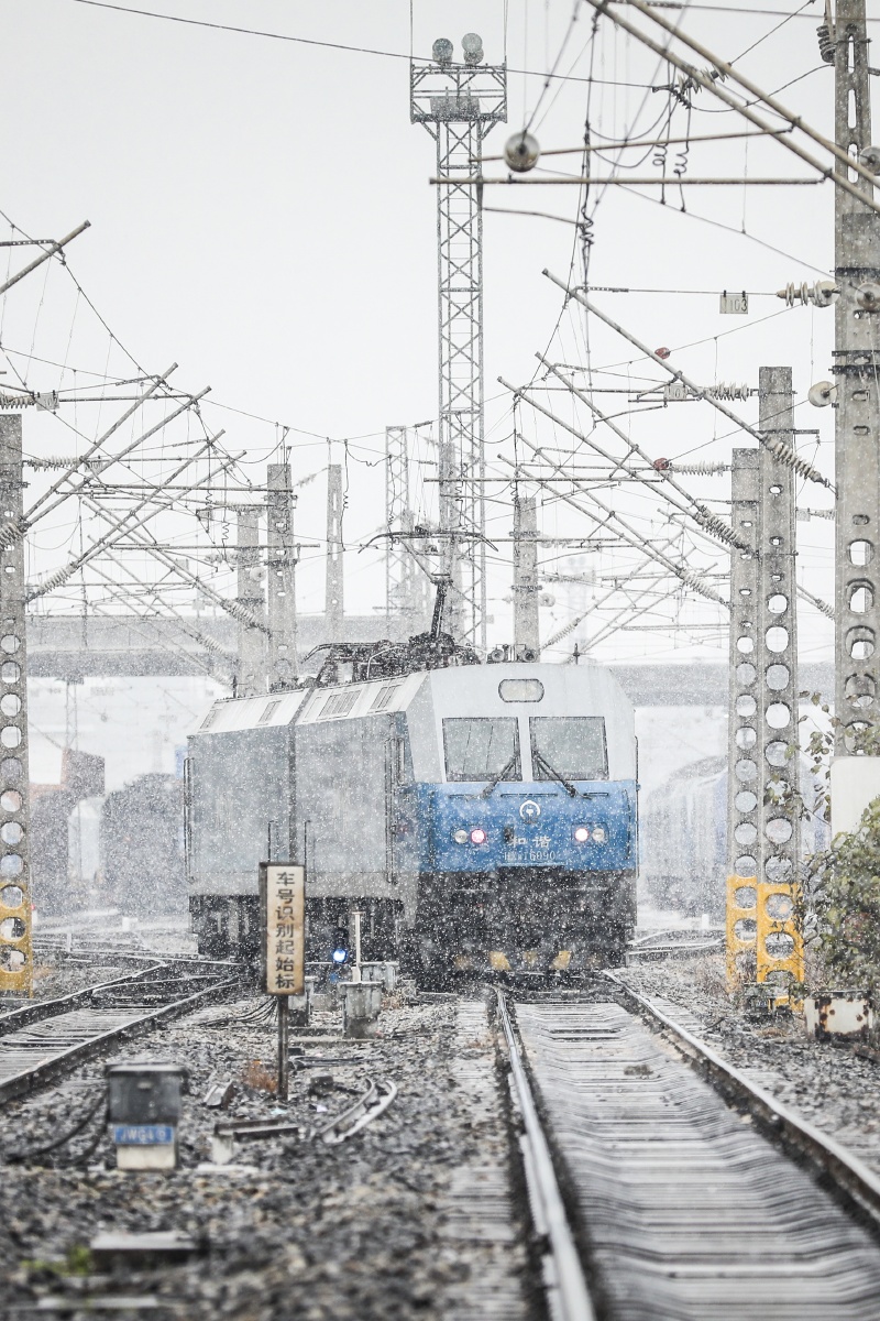 雪中火车 - 袁成奇 - 图虫