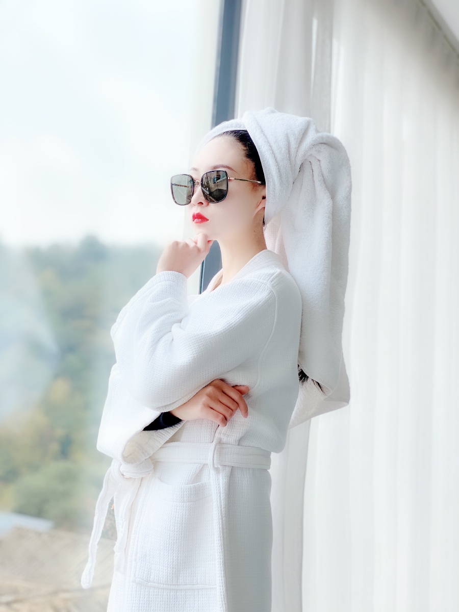 名媛拍照怎么摆动作