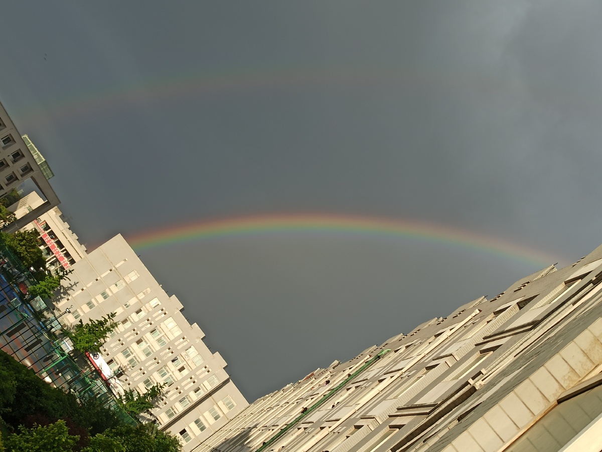 雨过天晴彩虹现