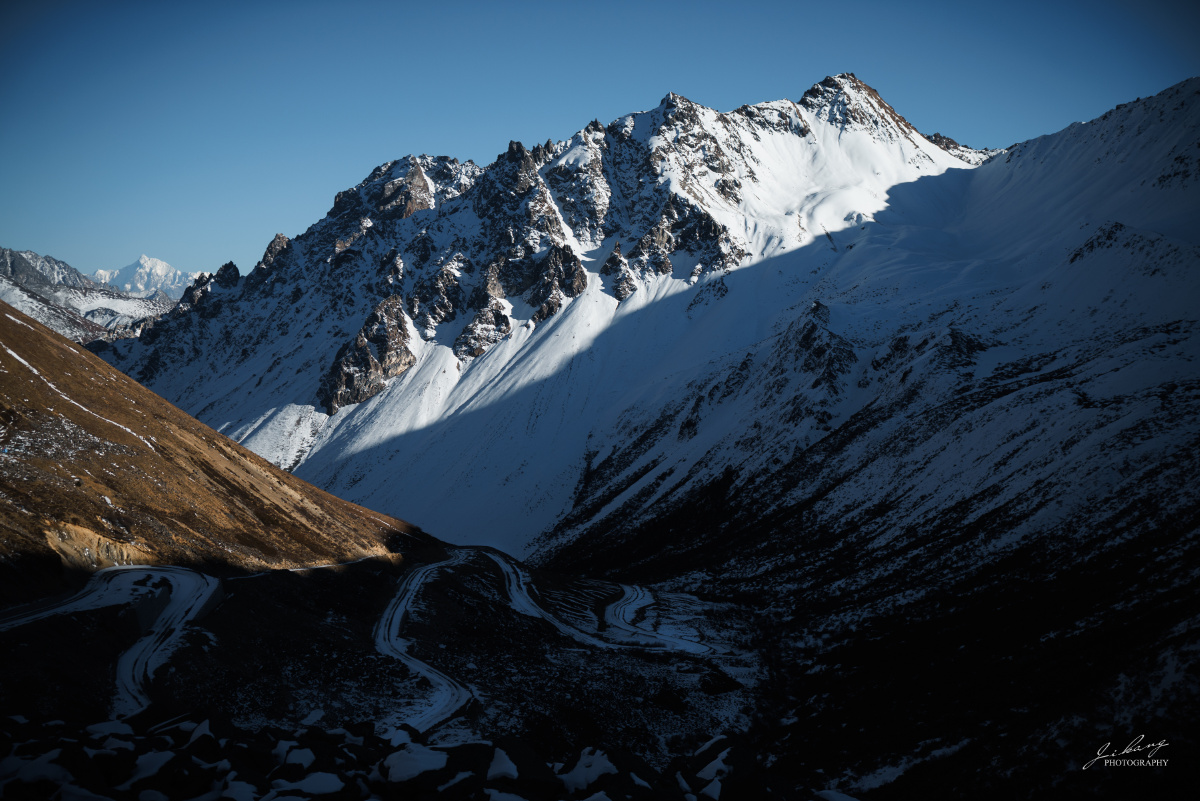 翻越雄珠拉垭口
