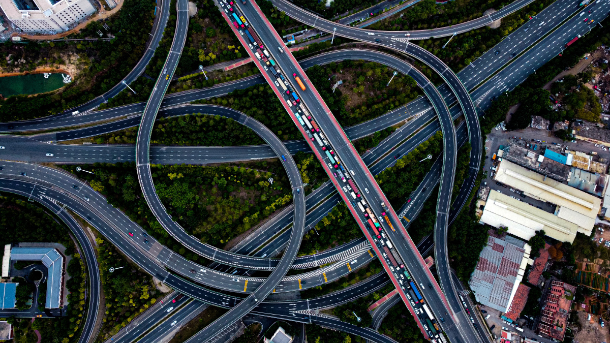 人生是一场负重的狂奔不停地在每个岔路口做选择