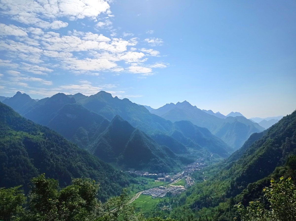 重庆开州满月镇,传说刘秀的皇后阴丽华在此生子满月而得名.