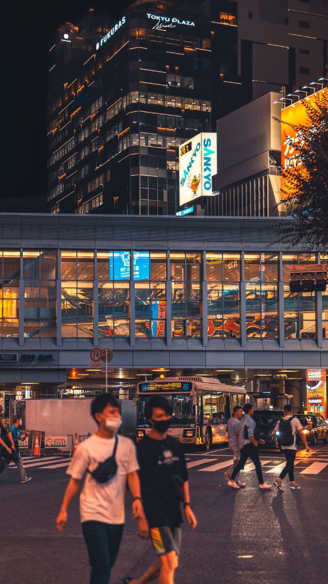 涩谷街头行色匆匆