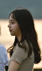 41687