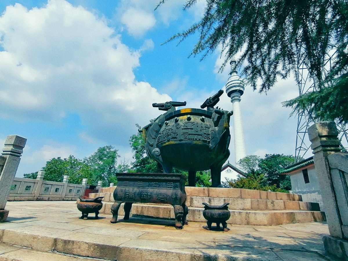 武汉龟山电视塔