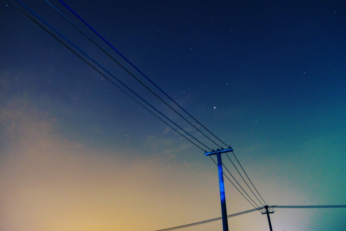 电线杆的星空