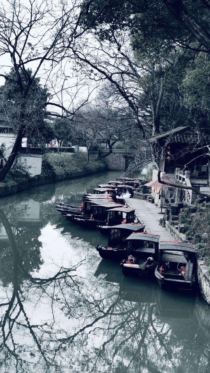 枕上诗书闲处好门前风景雨来佳