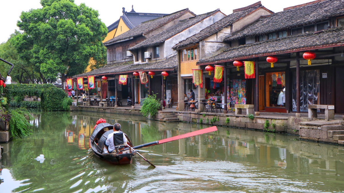 千里莺啼绿映红水村山郭酒旗风拍摄地绍兴安昌古镇