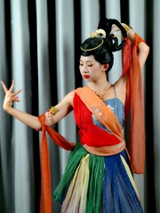 19607