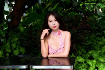 19023