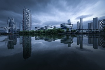 1804580