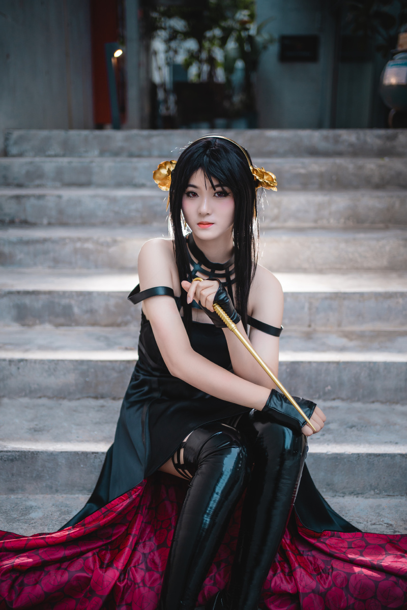 约尔太太cos - xieezeee - 图虫