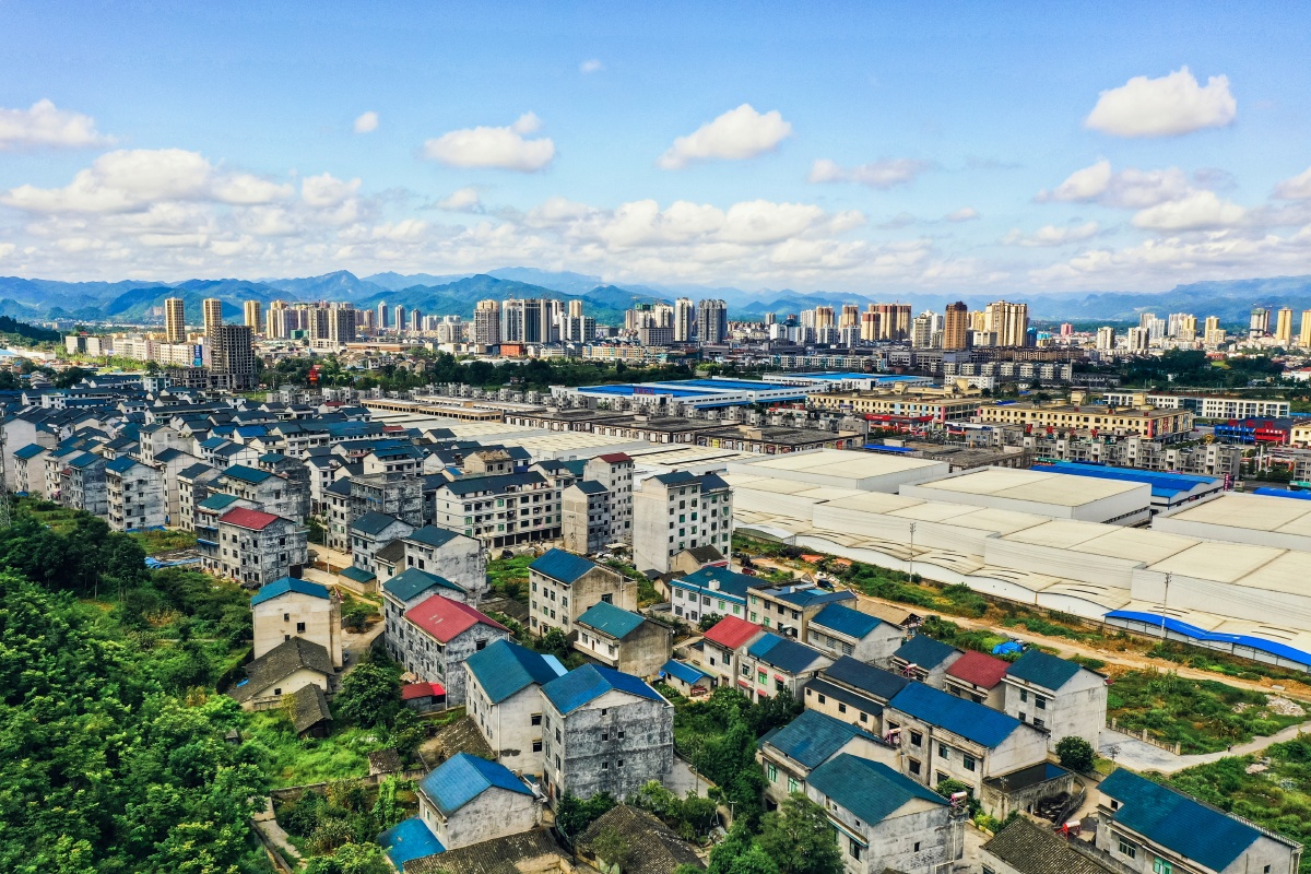 秀山县城新风貌渝湘黔三省交汇之地素有小成都之称