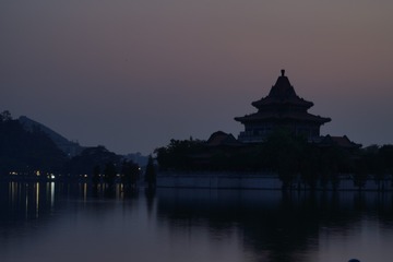 120251