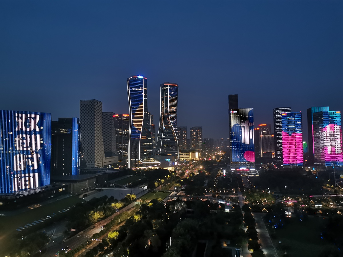 城市的夜晚杭州手机随拍