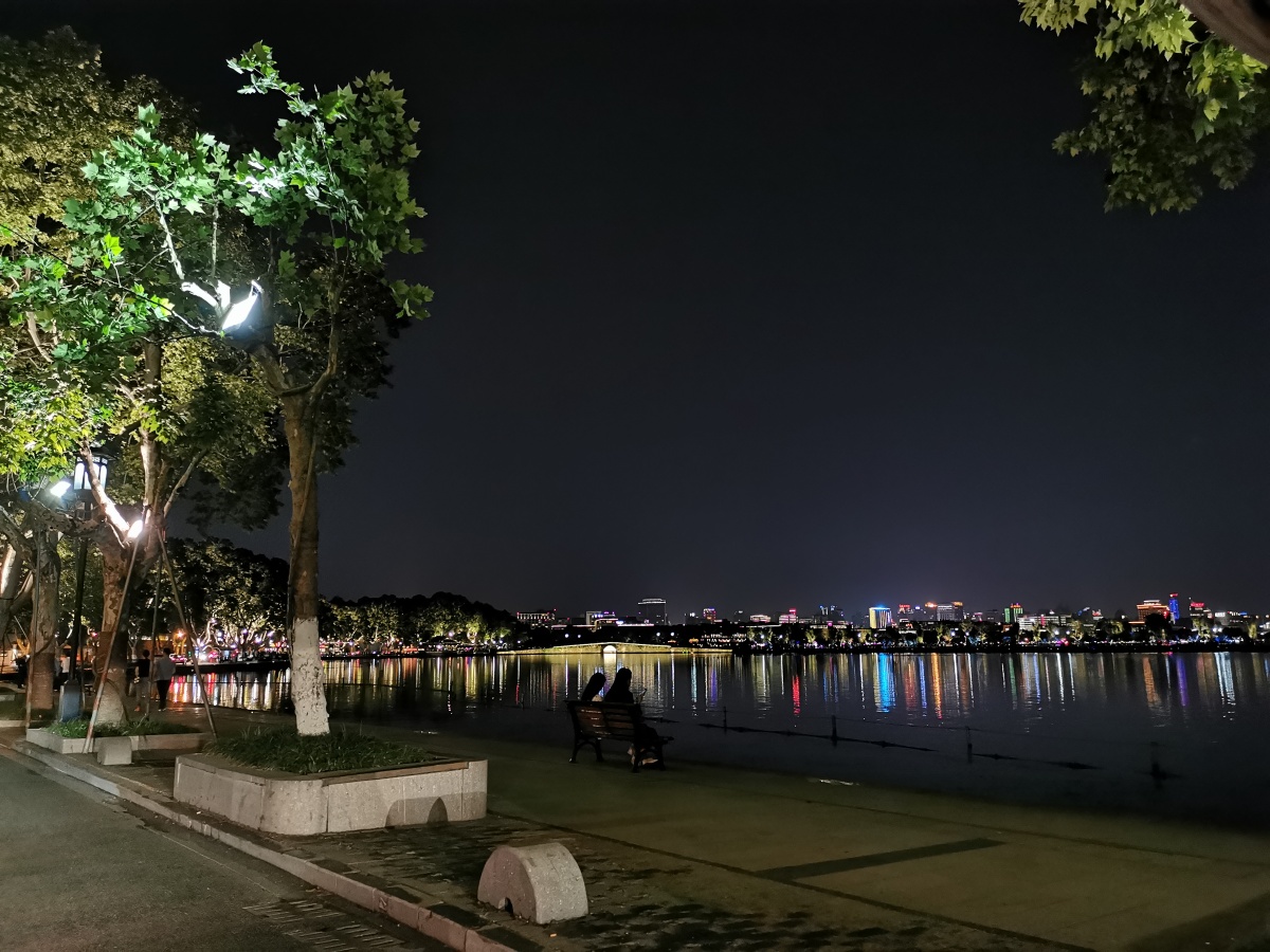 城市的夜晚杭州手机随拍