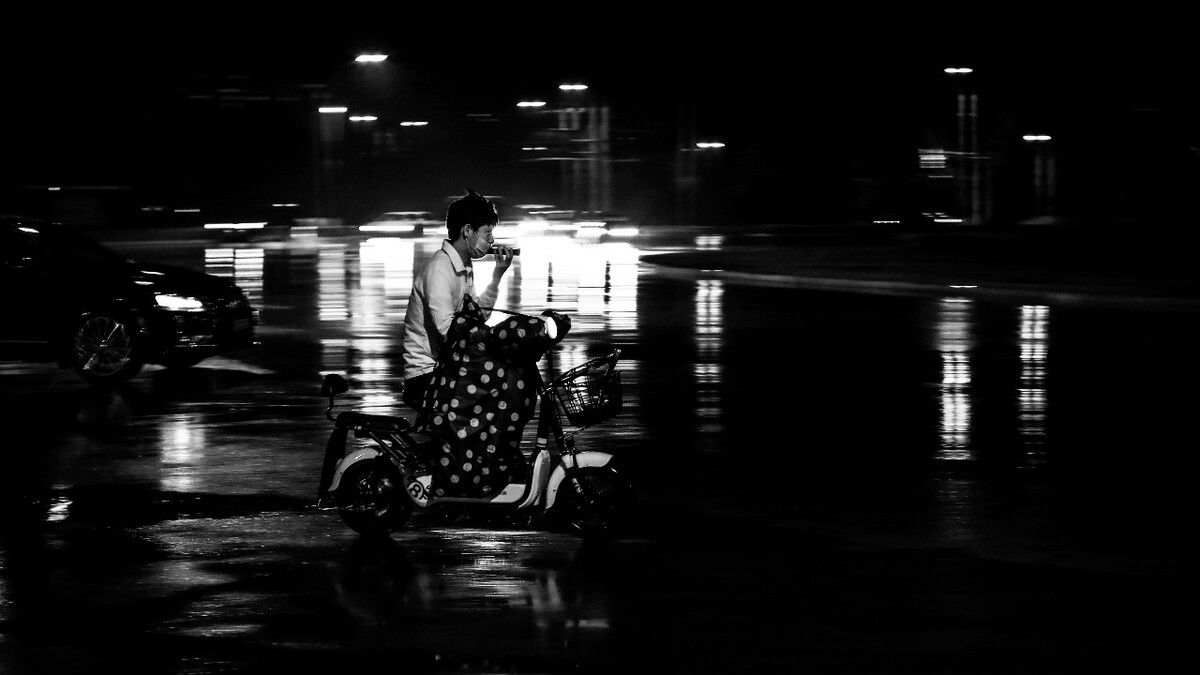 你的语音在雨中??