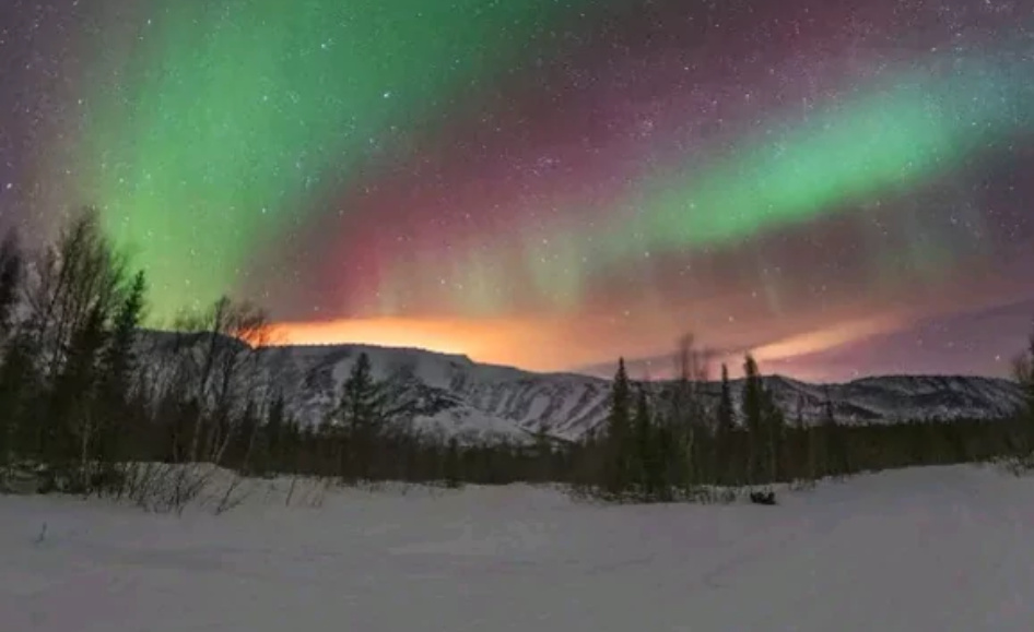 随手一拍的风景还有2019那意大利的红绿极光相信这一切不是巧合是命中