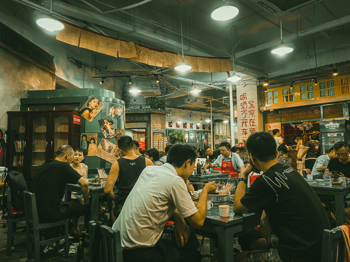 吃火锅时即时拍摄 - 摄影师159523231901225 - 图虫