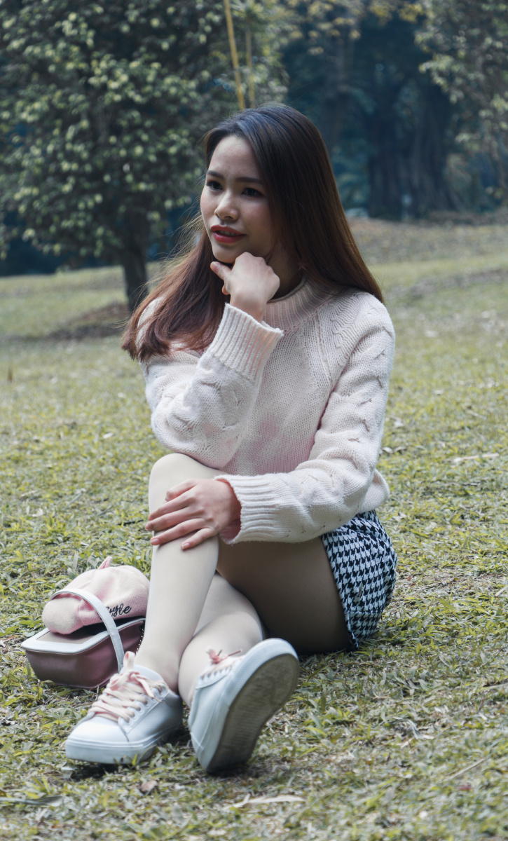 小美女周末公园游拍