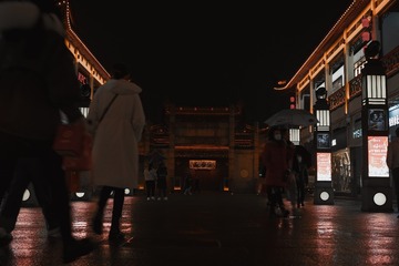 1698763