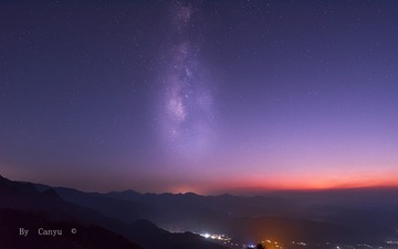 93030