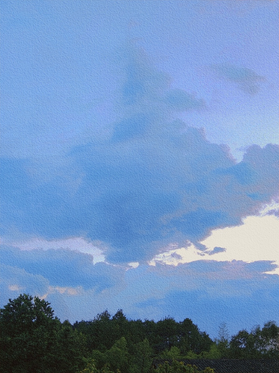 雾霾蓝天空好好看呀