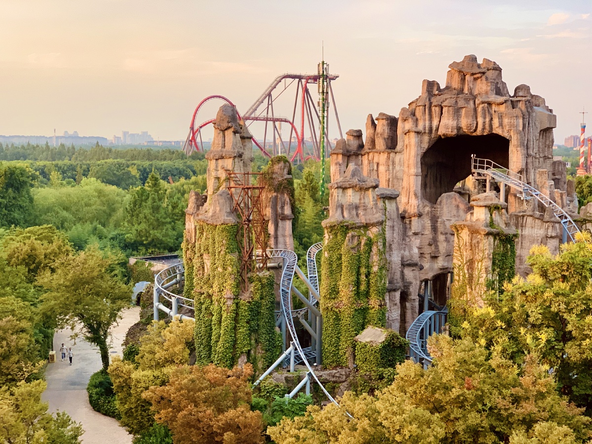 上海欢乐谷高处晚霞