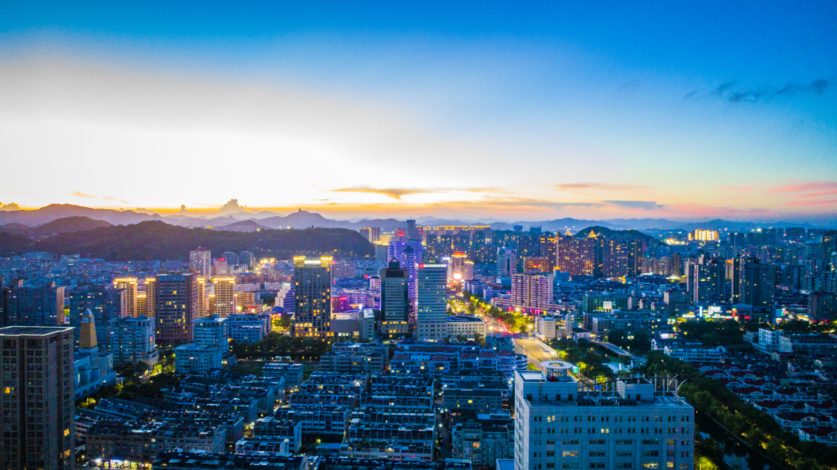 夜幕降临的温岭