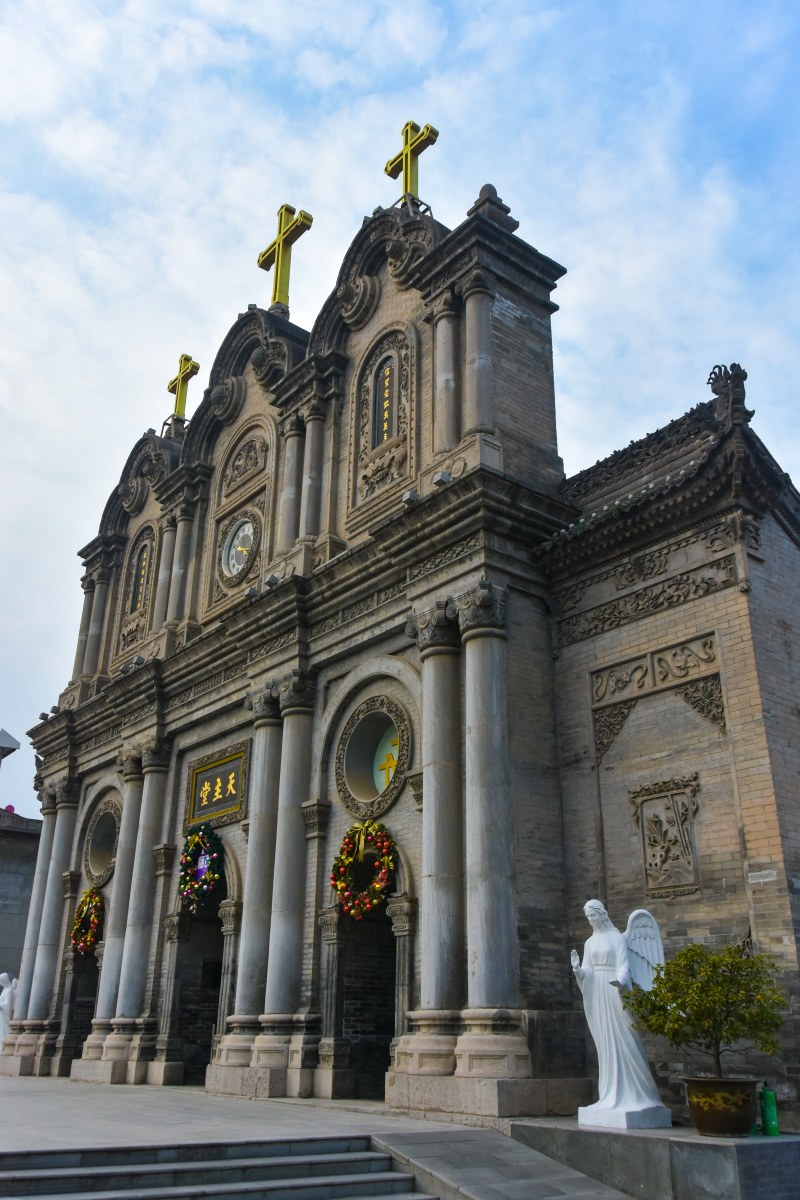 西安市五星街教堂三百多年历史的意大利风格古建筑