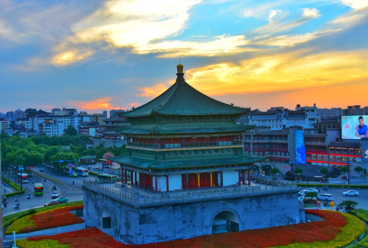 西安市地标建筑,始建于明洪武十七年,公元1384元,是中国现存钟楼中形