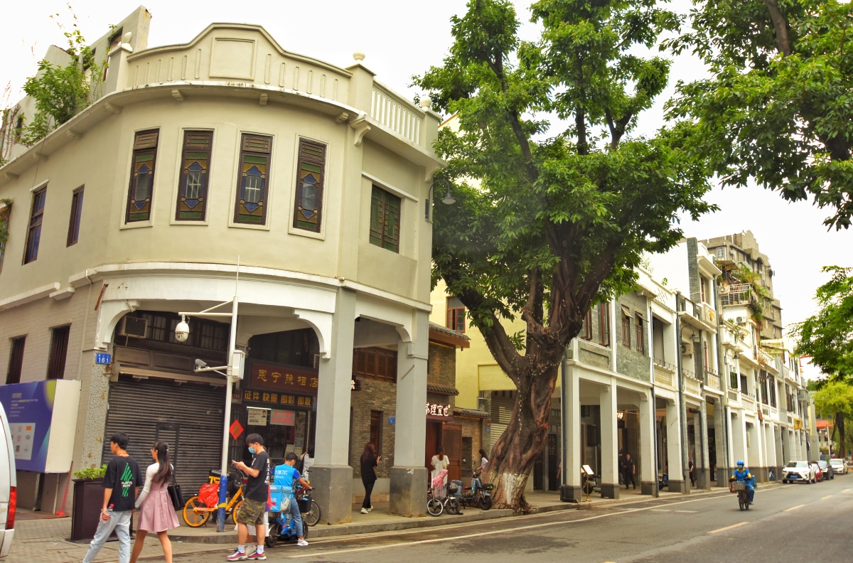 广州最美骑楼街西关恩宁路东临上下九商业街南林沙面这里是极具广州