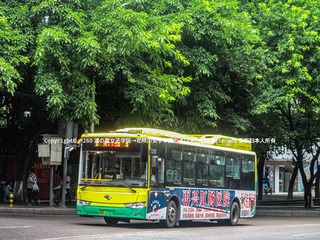 893095