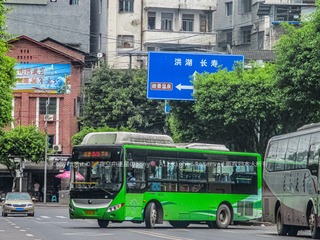1051681