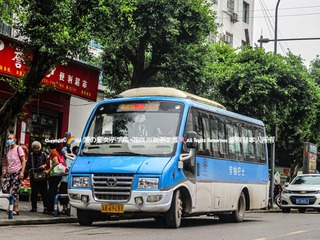 893105