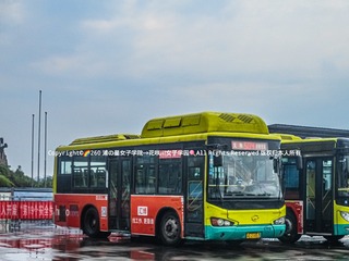 893097