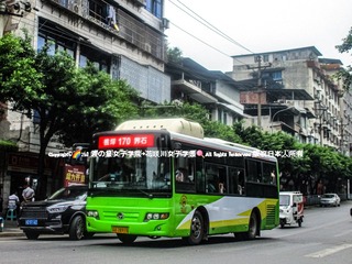 893104