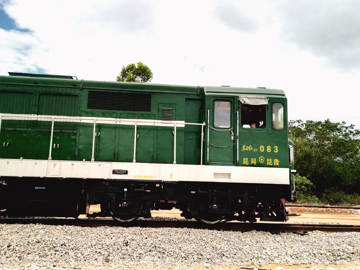 经典米轨机车,dfh21