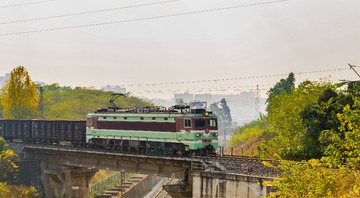 2741729