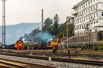 3060381