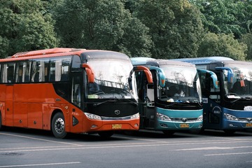 44122