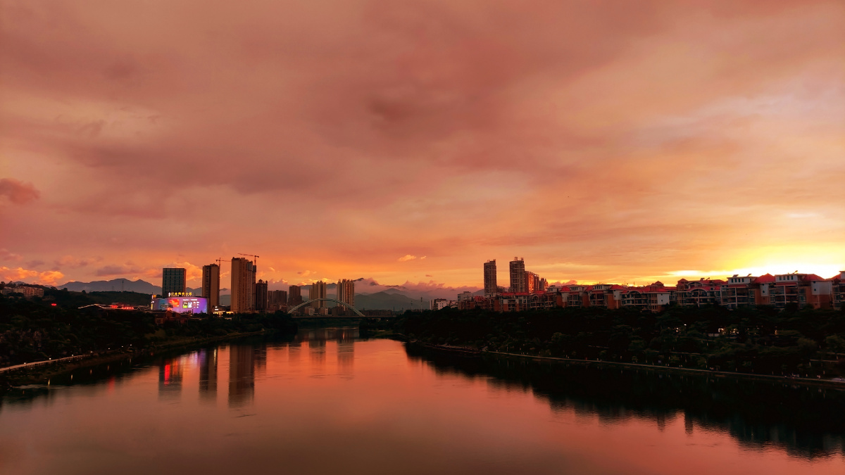 带你看看我的城市右江河畔