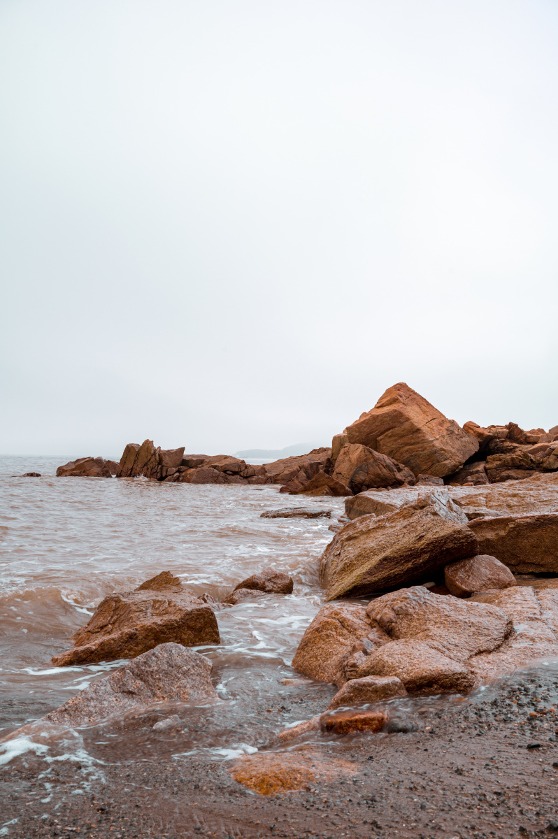 舟山螺塘线海滩礁石