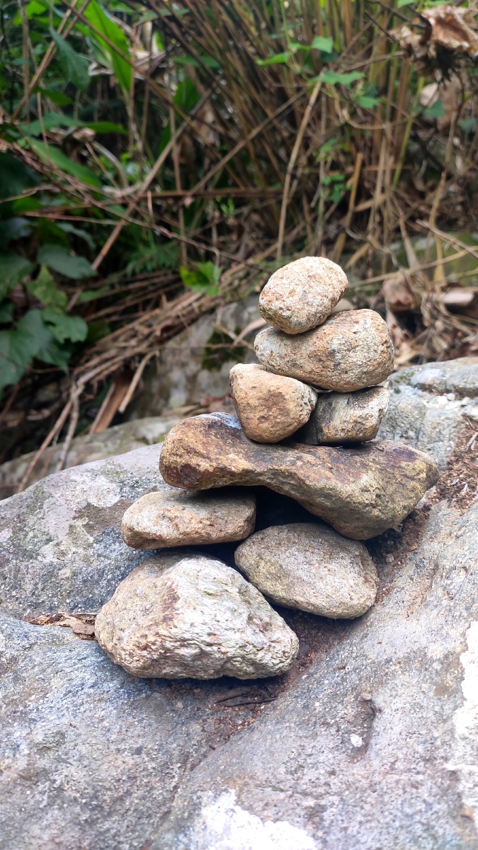 大石头小石头垒石头