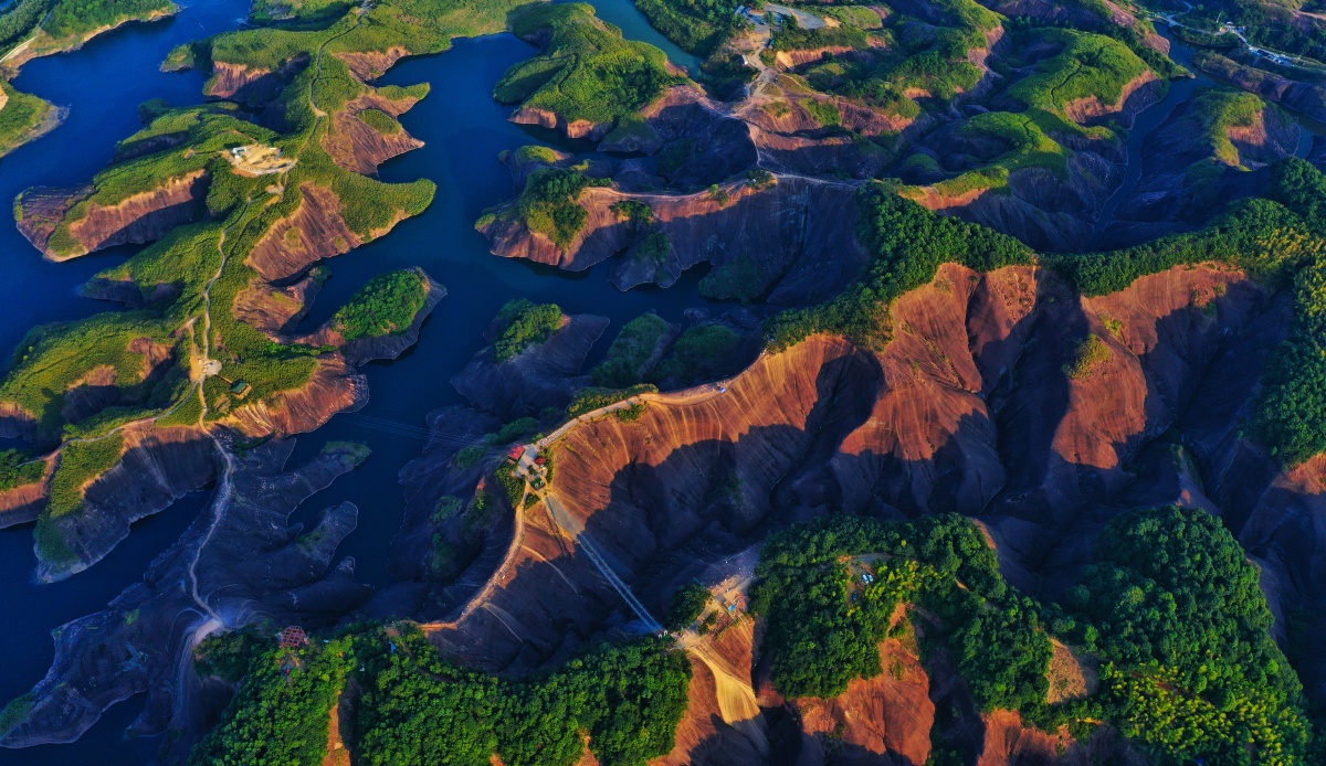夕阳下的高椅岭