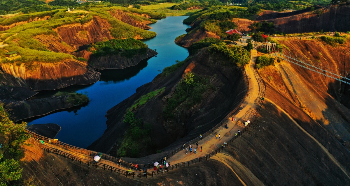 夕阳下的高椅岭