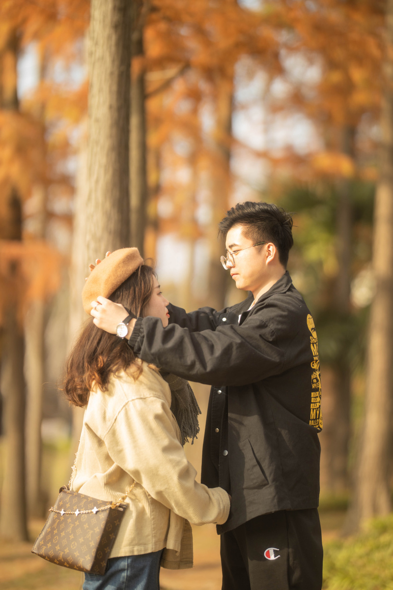 情侣写真温暖的阳光温柔了你