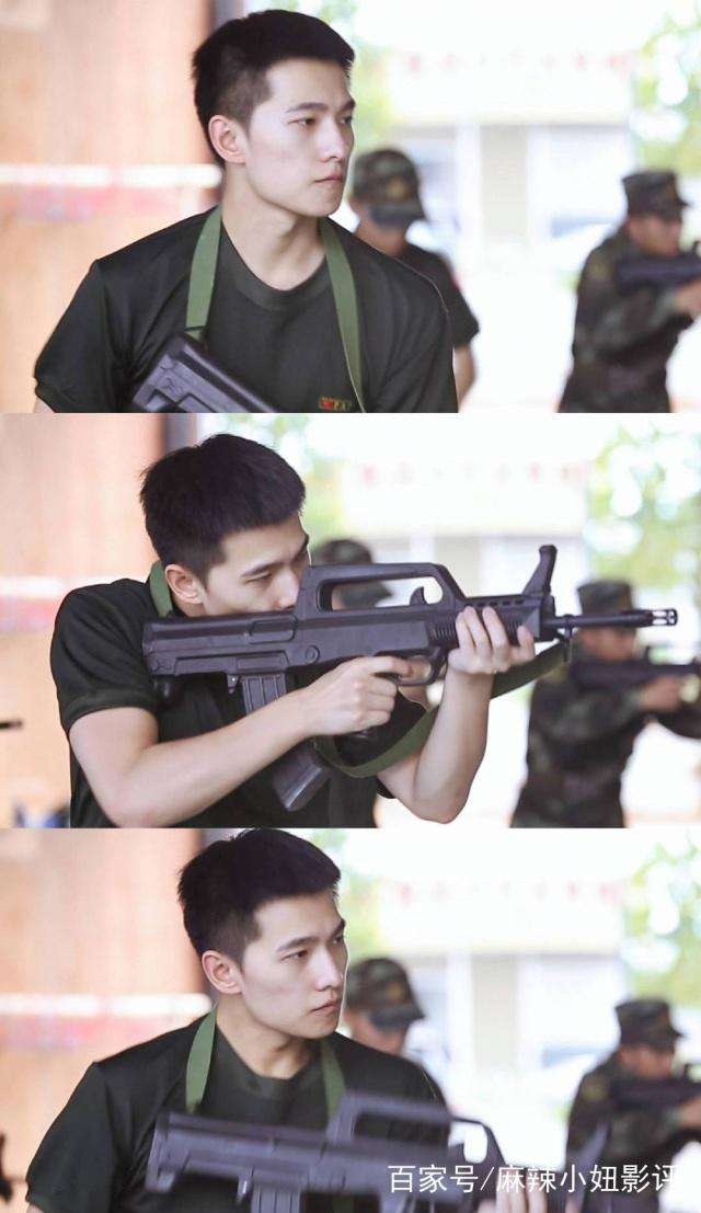 我是傅征中国海军陆战队队长中国海军 为您护航"我先属于国家,在属于